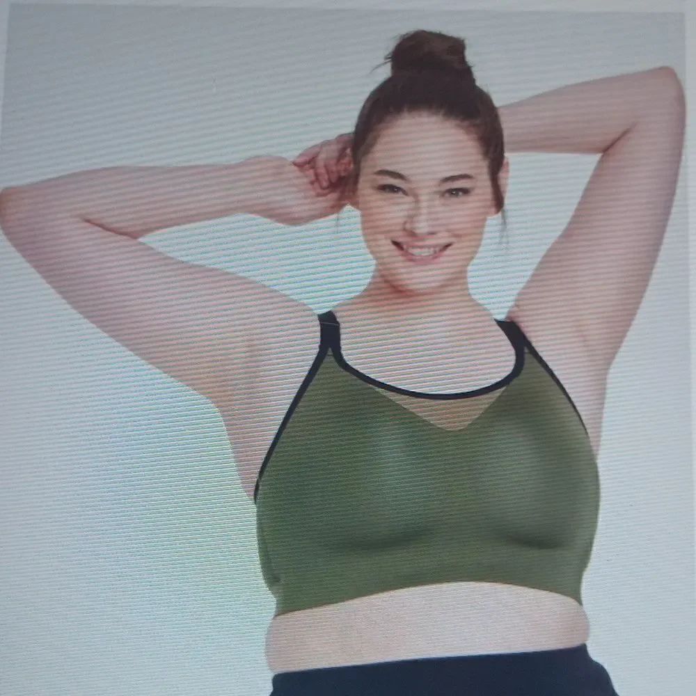 New 1x All In Motion Moss Green And Black Medium Support Sports Bra